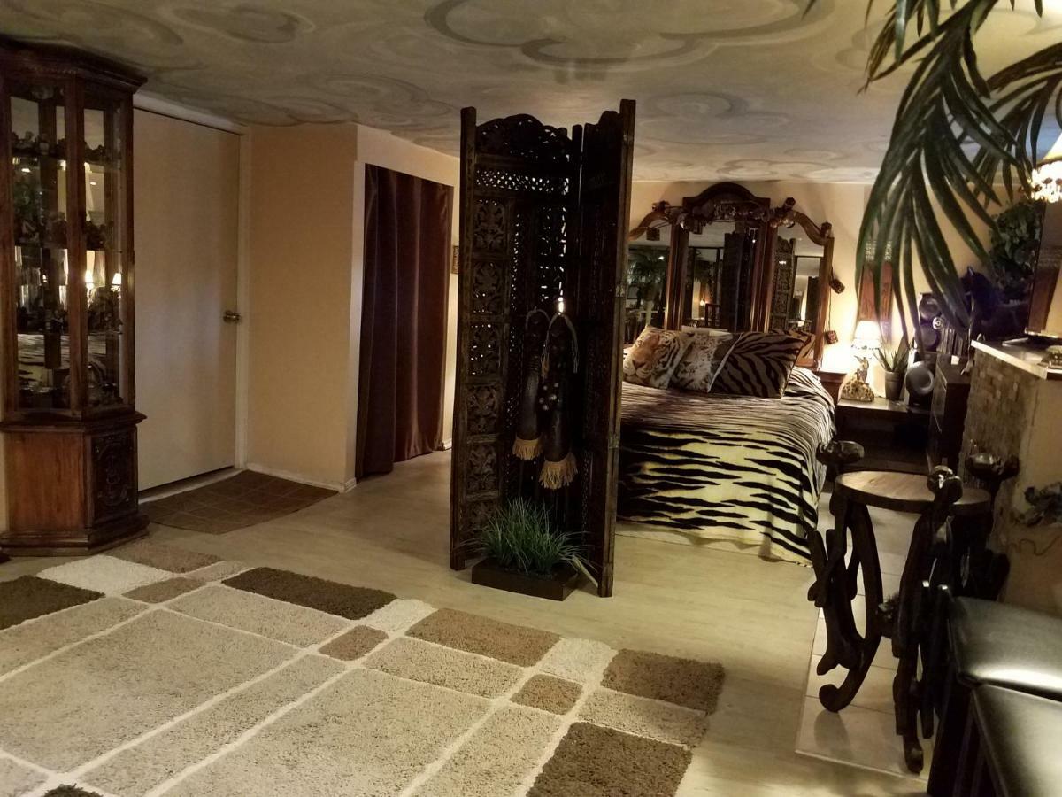 Готель Exotic Large Basement Studio Монреаль Екстер'єр фото